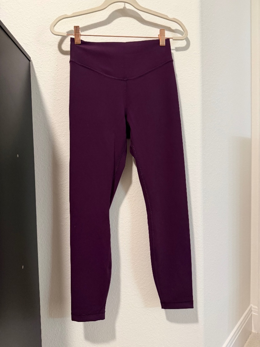 NWOT Lululemon Dramatic Magenta Wunder Under Smoothcover HR Tight 25", Size 6